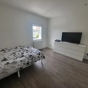 Private Near Ideal For Explorers Homestay London