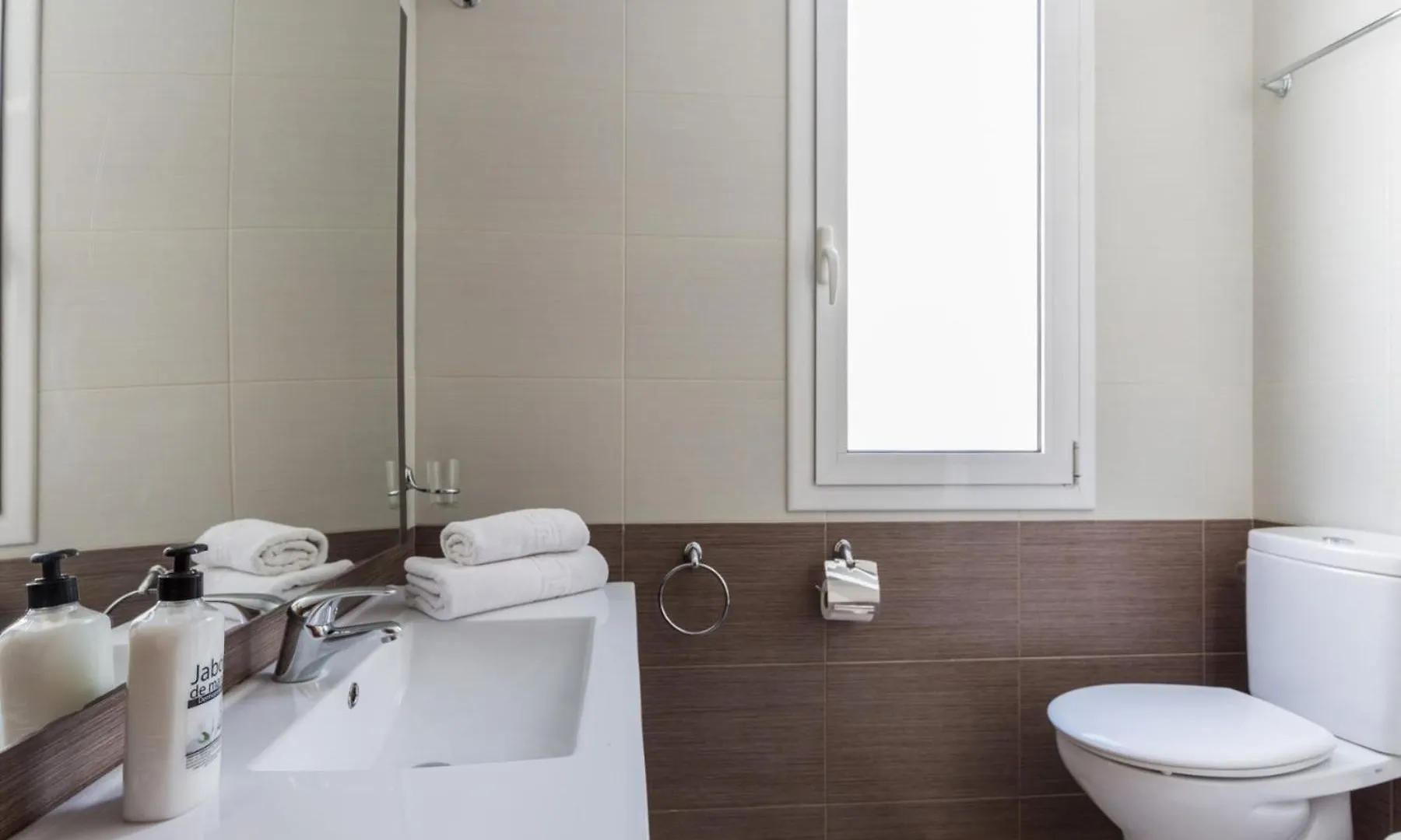 The Family Host - Lost Garden Ciutadella Park Apartment