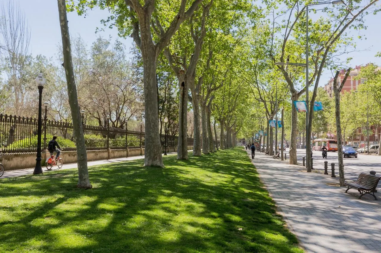The Family Host - Lost Garden Ciutadella Park Apartment